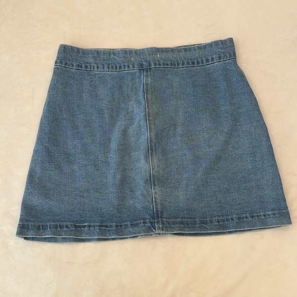 EUC! Francesca’s tgla Denim Button-Front Skirt, sz M - Picture 4 of 8
